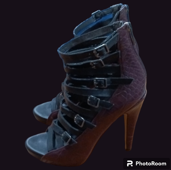 Circus by Sam Edelman Black Strappy Heels - Picture 4 of 5